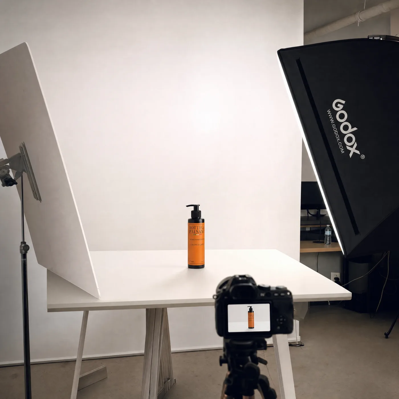 Il set fotografico per la crema barba Bottega Paesano